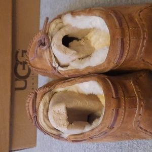 Uggs Moccasin